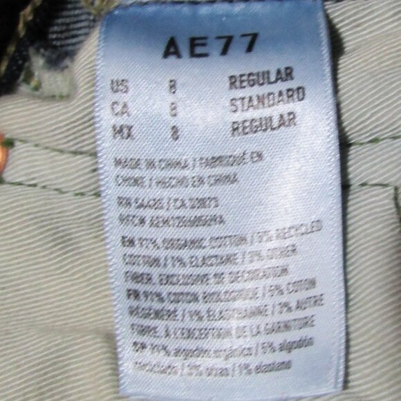 AE77 Premium Denim Mom Jeans American Eagle - Picture 8 of 9